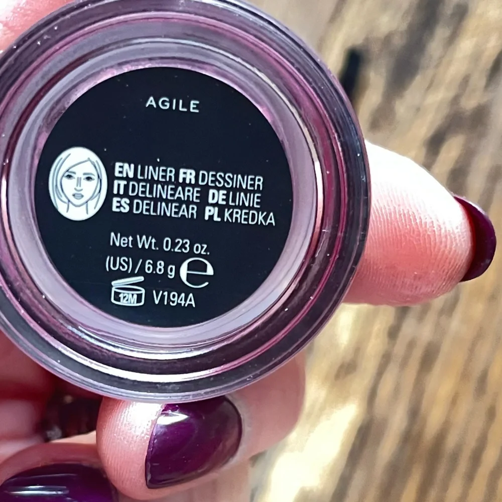 REVOLUTION RED PINK WATER ANGLED BRUSH WET WATER EYELINER